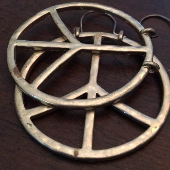 Hoop Earrings ✌🏽 peace sign - Picture 2 of 2